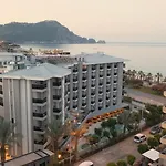 Otel Kleopatra Dreams 4*
